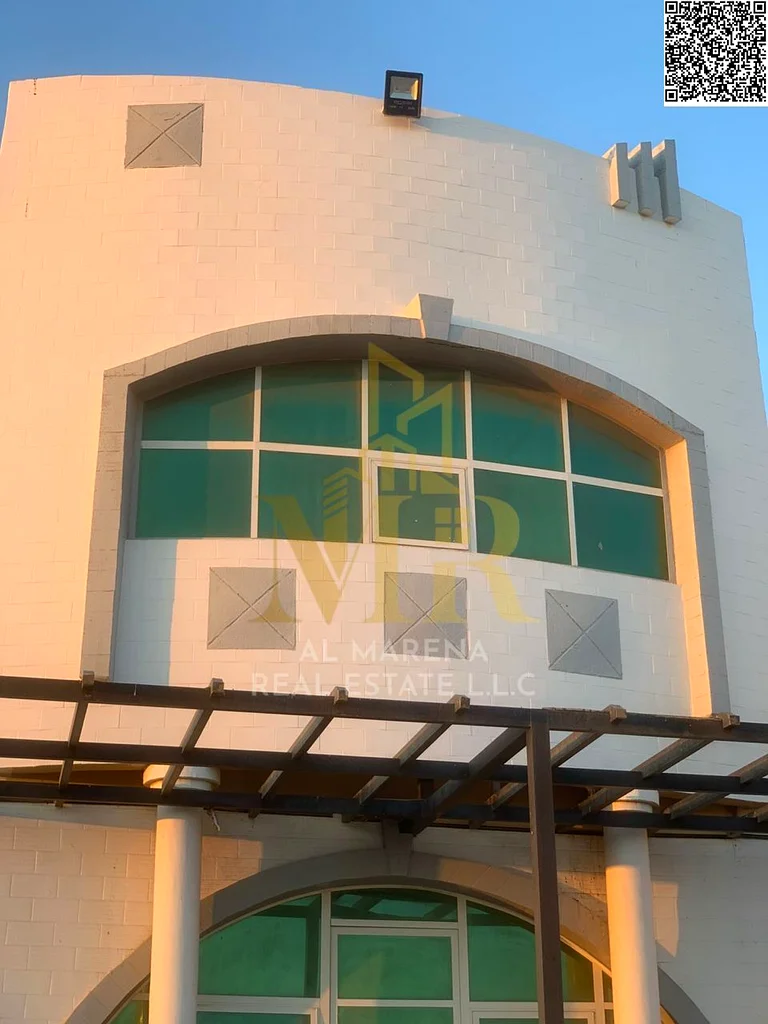 A great opportunity to live at the lowest price in Ajman, a freehold corner villa for sale, cash only, located in Rawda 1, close to the park and the mosque. It63253451709955114