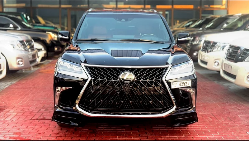 2019 لكزس LX570 إصدار S SIGNATURE مع سجل صيانة كامل63232140082561111
