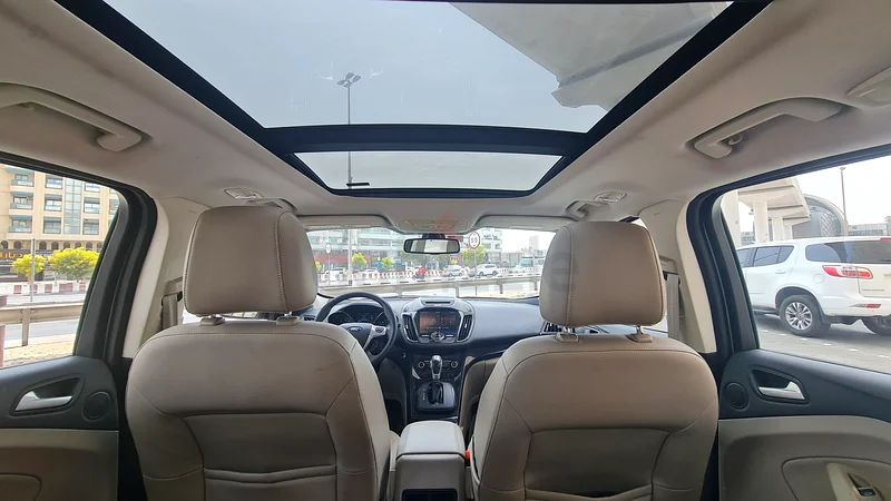 FORD ESCAPE 2014 PANORAMIC SUNROOF CAMERA GPS TITANIUM FULL NO 1 AL TAYER FORD SERVICED LIKE NEW63156039197443111