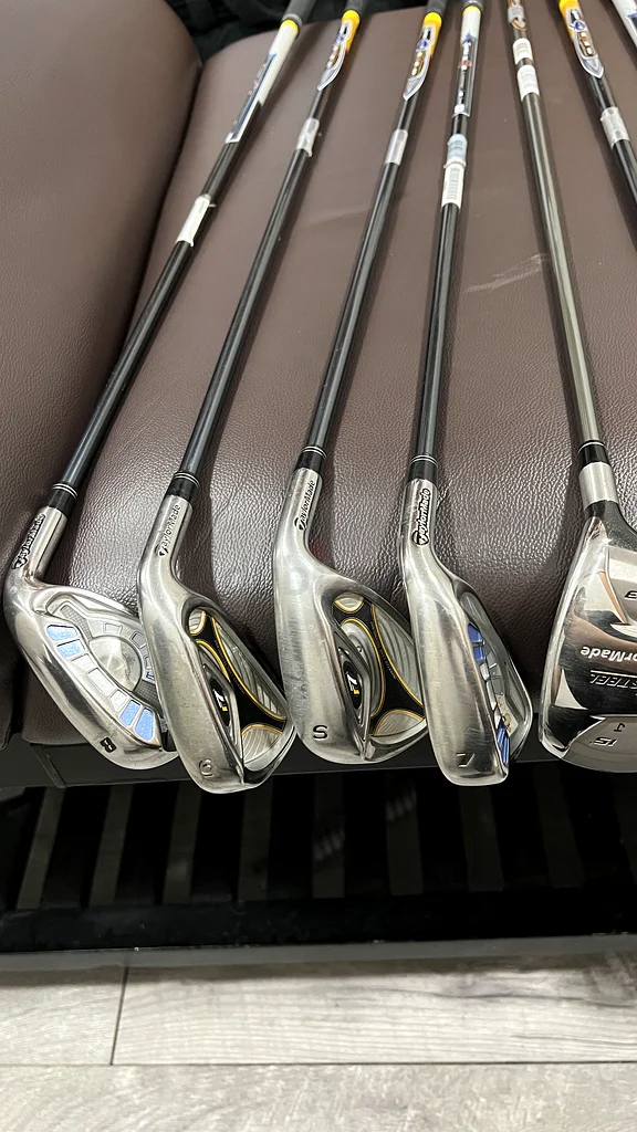 Golf clubs ( TylolorMade  Navigator )63252954204931113