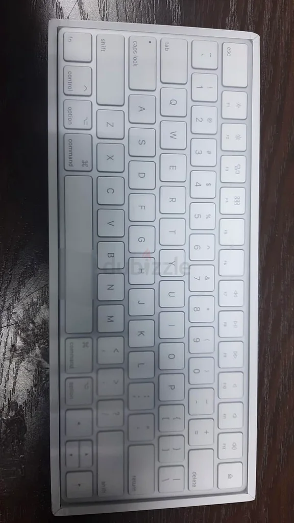 APPLE MAGIC KEYBOARD MLA22LL/A SILVER63253966276739112