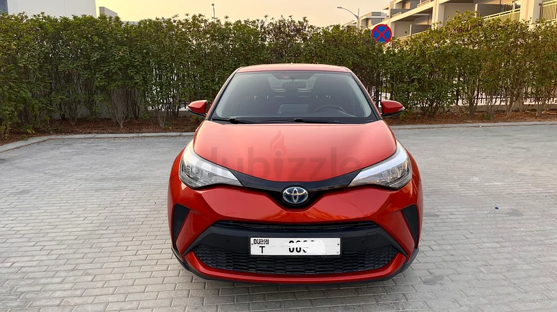 Toyota C-Hr service history Lady driven Urgent sale63158340873345111