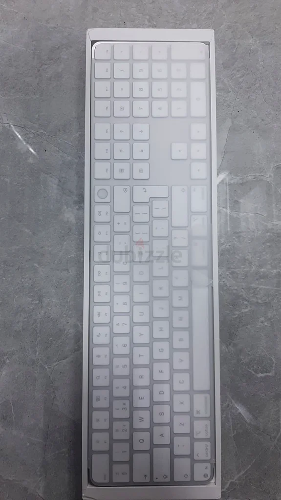 APPLE MAGIC KEYBOARD WITH TOUCH ID  NUMERIC KEYPAD (USB-C) BRITISH  WHITE63253966289411111