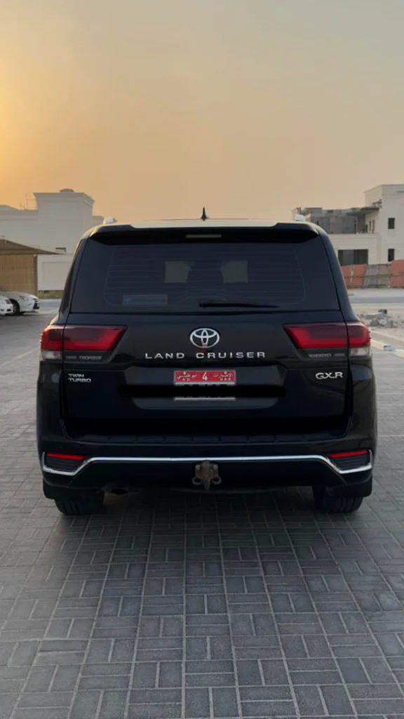 Land Cruiser GXR Twin Turbo63141657134723111