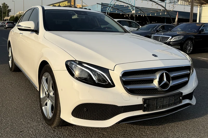 Mercedes E200 V4 2.0L Model 201863229644059907111