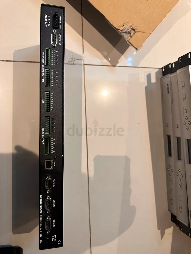 Crestron Signal Processor - High-Quality Signal Solution with remote