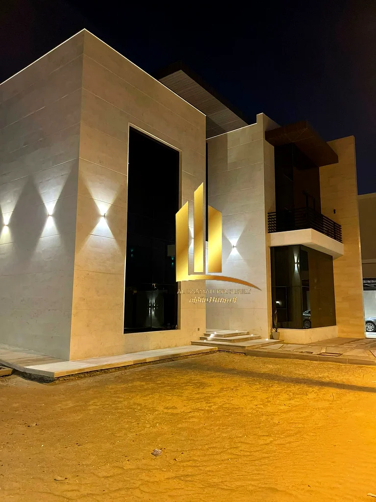 For sale, a villa in Al-Hoshi, area10000 square FEET, G+1, 5 master rooms63205334452354111
