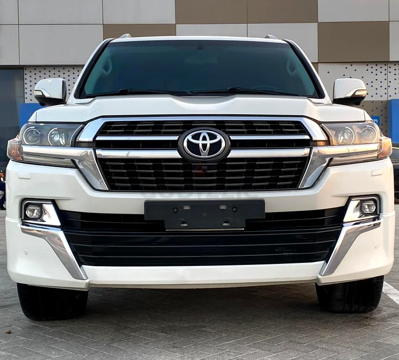 تويوتا لاند كروزر  
جي إكس آر جران تورينغ  
8 أسطوانات63157886125186112