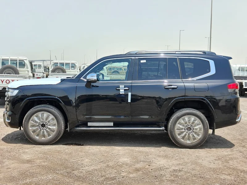 2025 تويوتا لاند كروزر LC300 VXR سعة 3.5 لتر V6 بمحرك توربو مزدوج بنزين ناقل حركة أوتوماتيكي دفع كلي للعجلات أفريقيا فقط63157882603907113