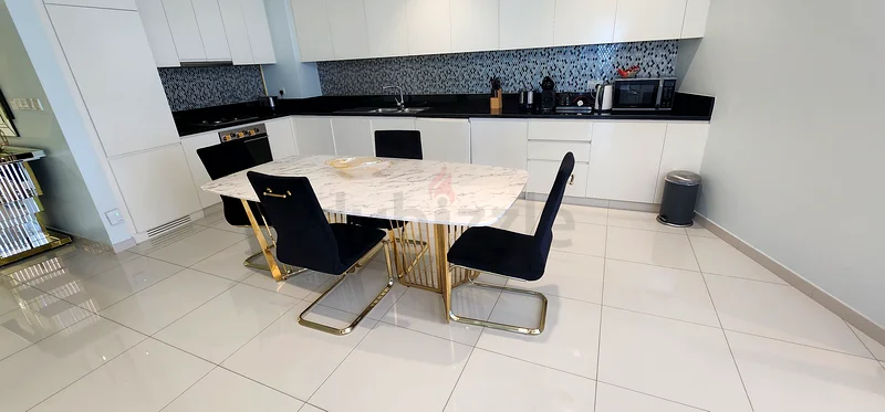 Stylish Modern Dining Table with Elegant Chairs63186759932163113