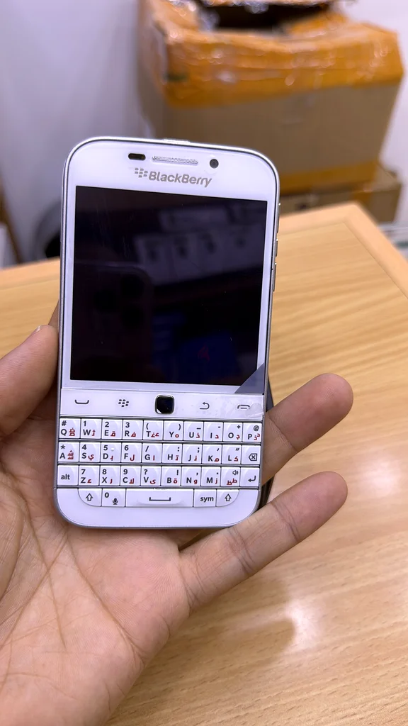 Blackberry Classic - Vintage Charm, Modern Performance!63262930645763113