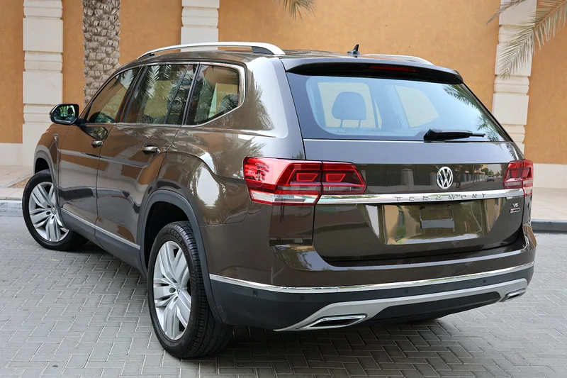 VOLKSWAGEN TERAMONT SEL V6 4MOTION - GCC SPECS - FULL SERVICE HISTORY FROM AGENCY - ACCIDENT FREE -63154621303171114