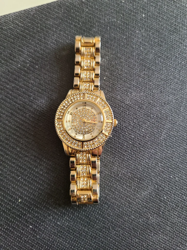 Elegant Gold Bracelet Watch with Crystals, 3JAM63242171621377111