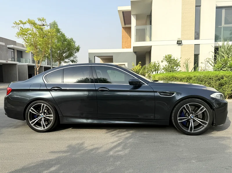 BMW M5 | GCC Spec | 2013 | Low Km | Original Paint63229645121665114