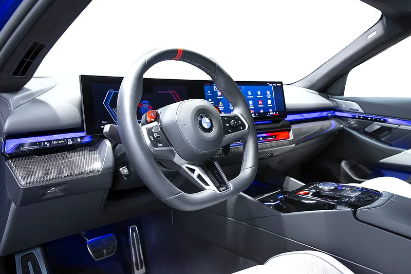 BMW M5 (Ref# 154038)63161068665986114