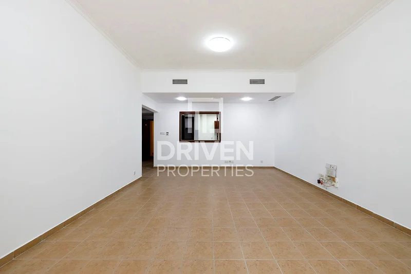Huge Layout | Private Garden | Prime Location63915362738305110