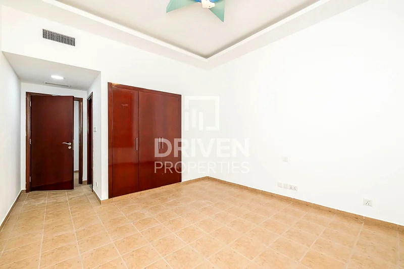 Huge Layout | Private Garden | Prime Location63915362738305111