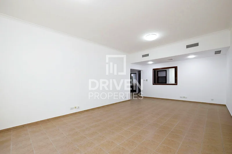 Huge Layout | Private Garden | Prime Location63915362738305112