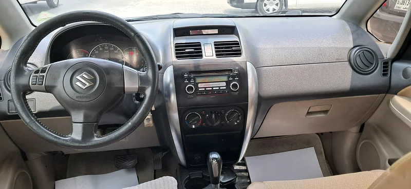 نظيفة، مرتبة، سيارة تم الحفاظ عليها جيدًا63134497913089113
