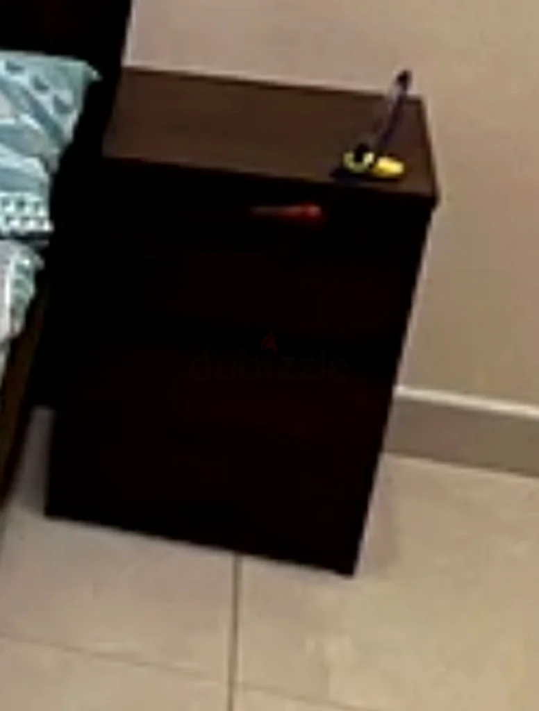 طاولة جانبية بنية63218812815105111