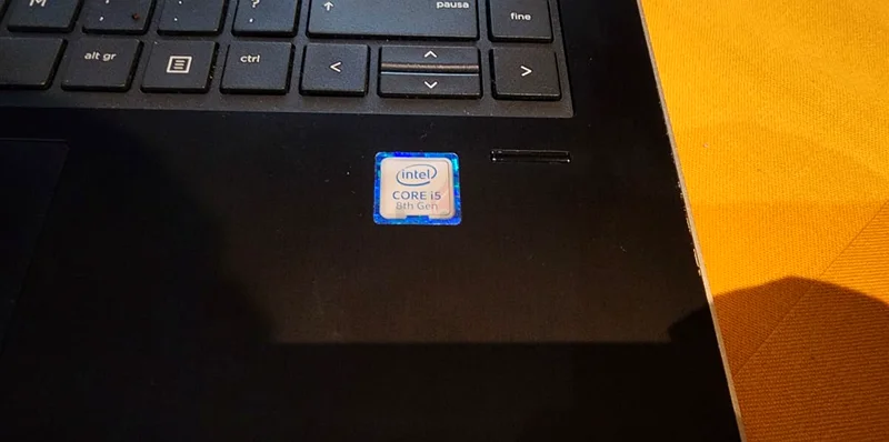 حاسوب إتش بي بروبوك 640 جي 5 - 14 بوصة، معالج كور إم إم 5 (الجيل الثامن)، 8 جيجابايت، 256 جيجابايت إس إس دي - فضي63257122100994111