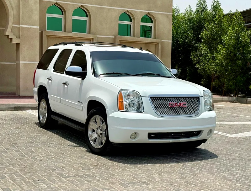 GMC Yukon SLT 2013 model, agency paint63175704790530112