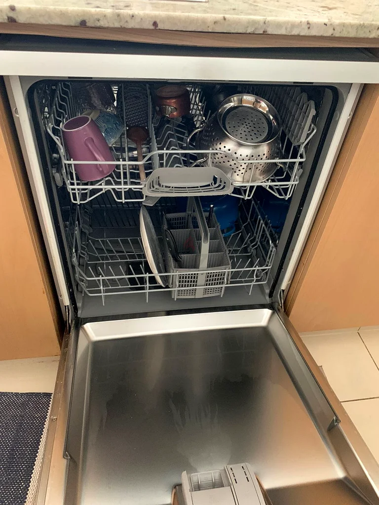 .New Siemens Two Rack Dishwasher63168523348995111