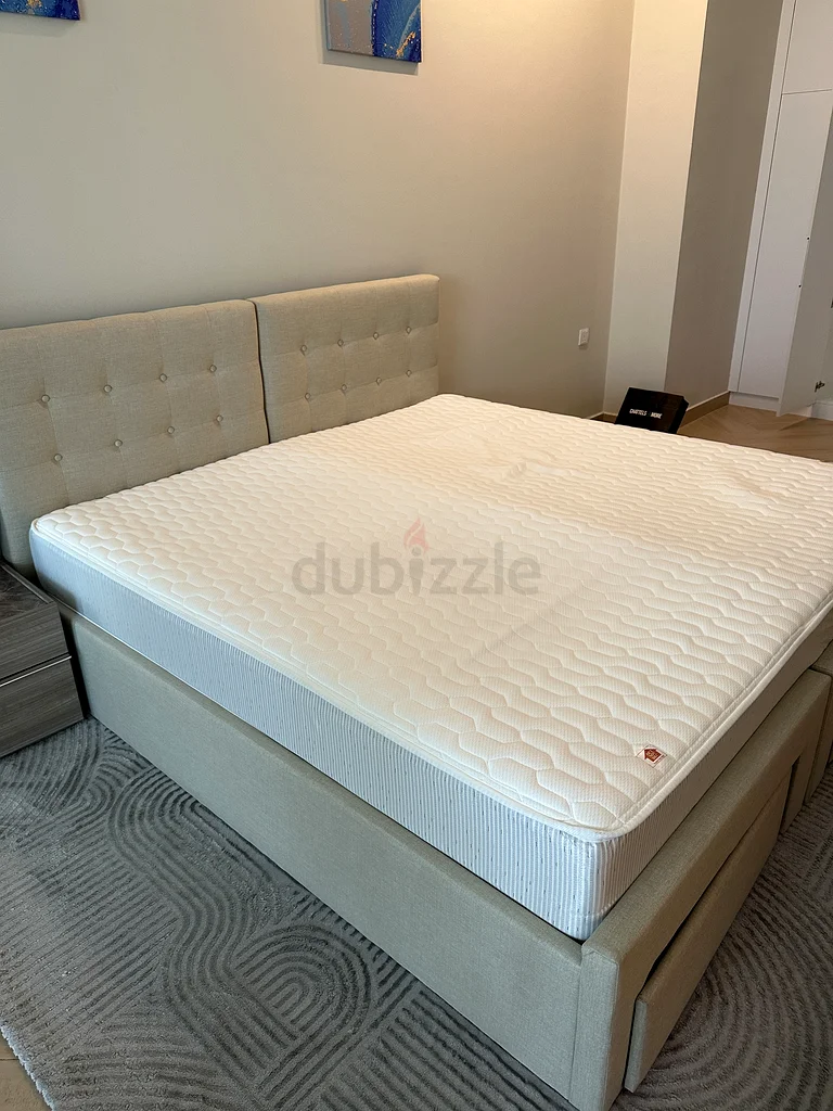 فخم سرير ملكي بحجم 200x20063221849511938111