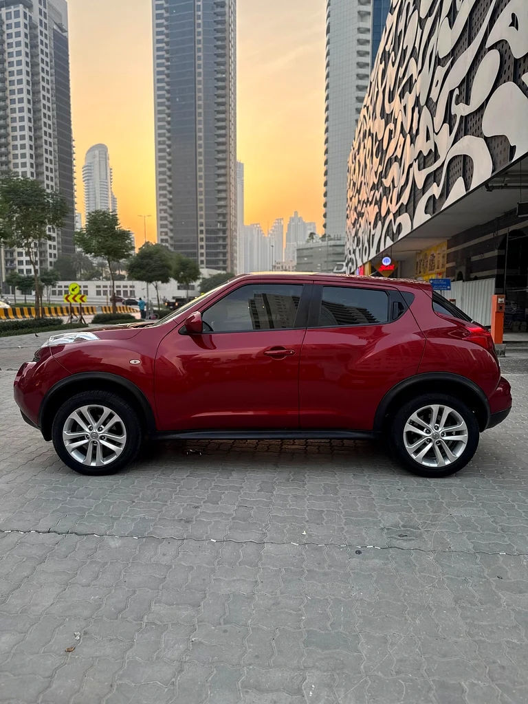 Apple Red  Nissan Juke 1.6L63227252690561114