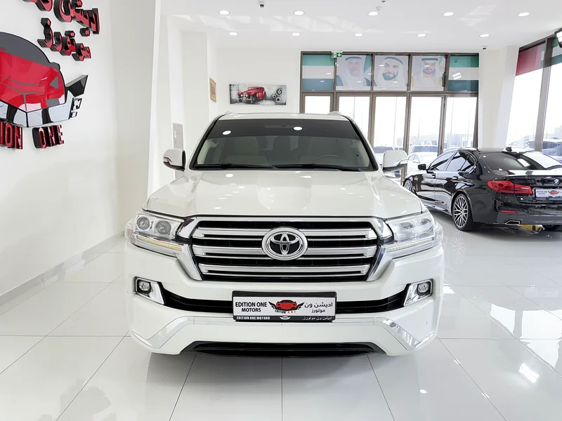 Toyota Land Cruiser VXR 5.763140687753345111