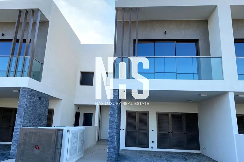 Single Row/Prime Location Next to Pool/Amenities63173496741378111