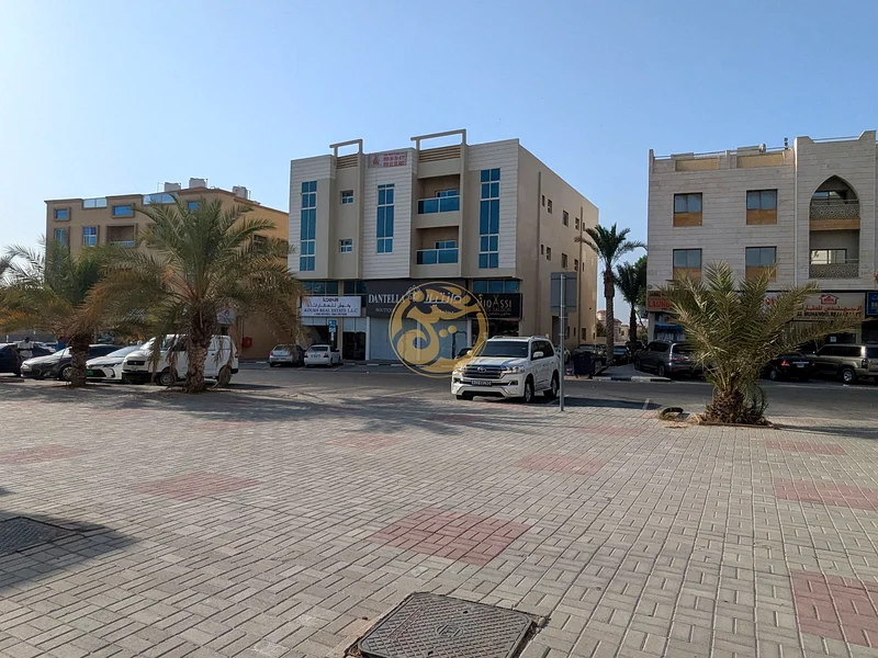 مبنى للبيع، موقع استراتيجي مقابل مسجد الحاجر63195082702465111