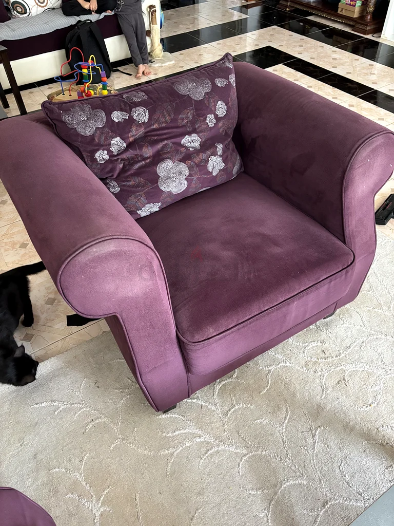 طقم أريكة مجانًا63208390849025111