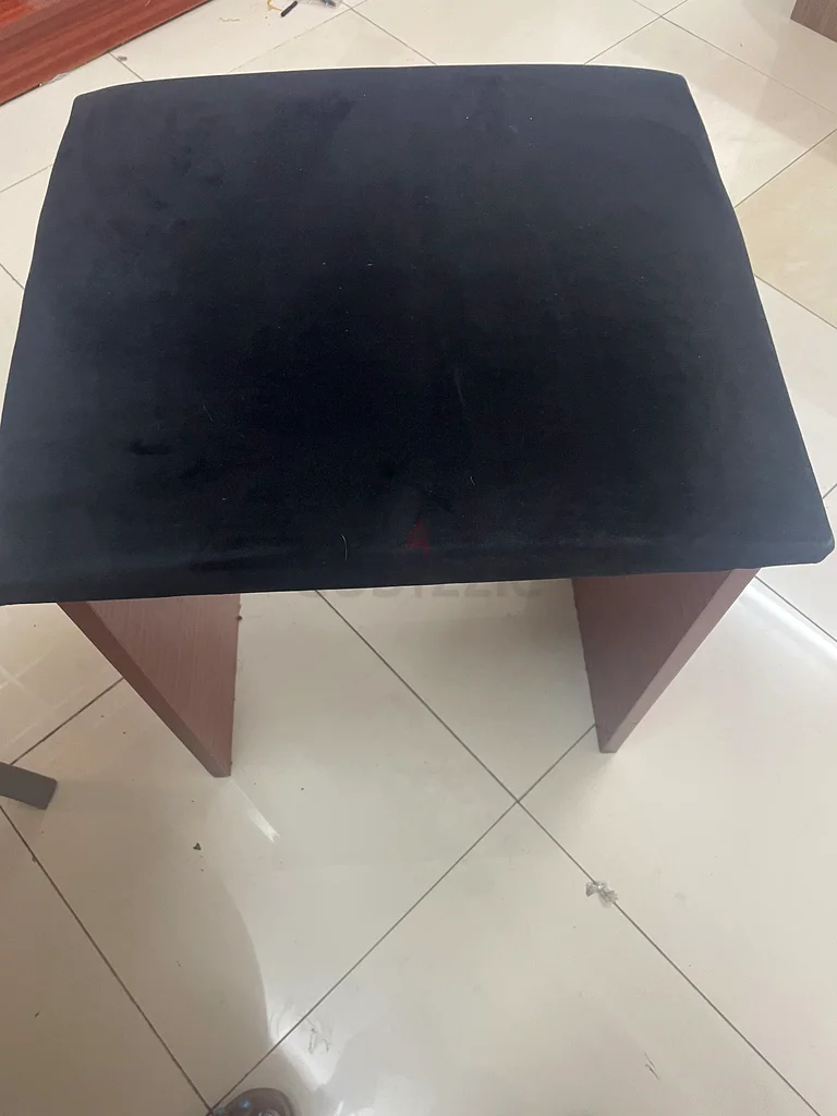 Stylish Black Velvet Stool for Your Home!632198294231051127