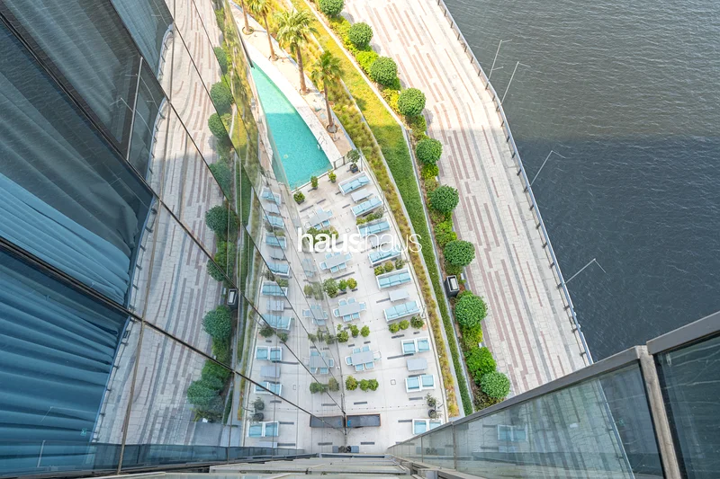 Creek Views | Iconic D1 Tower | Hotel Facilities63828234684546112