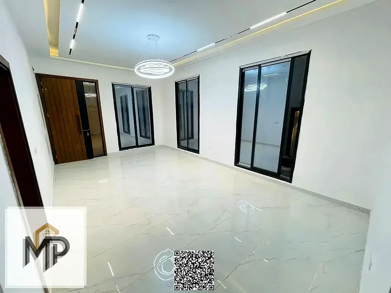 للبيع، فيلا في أفضل المواقع السكنية في منطقة الهيليو، خلف الحديقة مباشرةً، بتشطيب شخصي، مباشرة من المالك63899766278913114