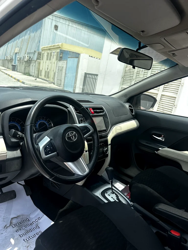 Toyota rush 2023 gcc available mint condition63147687421954113