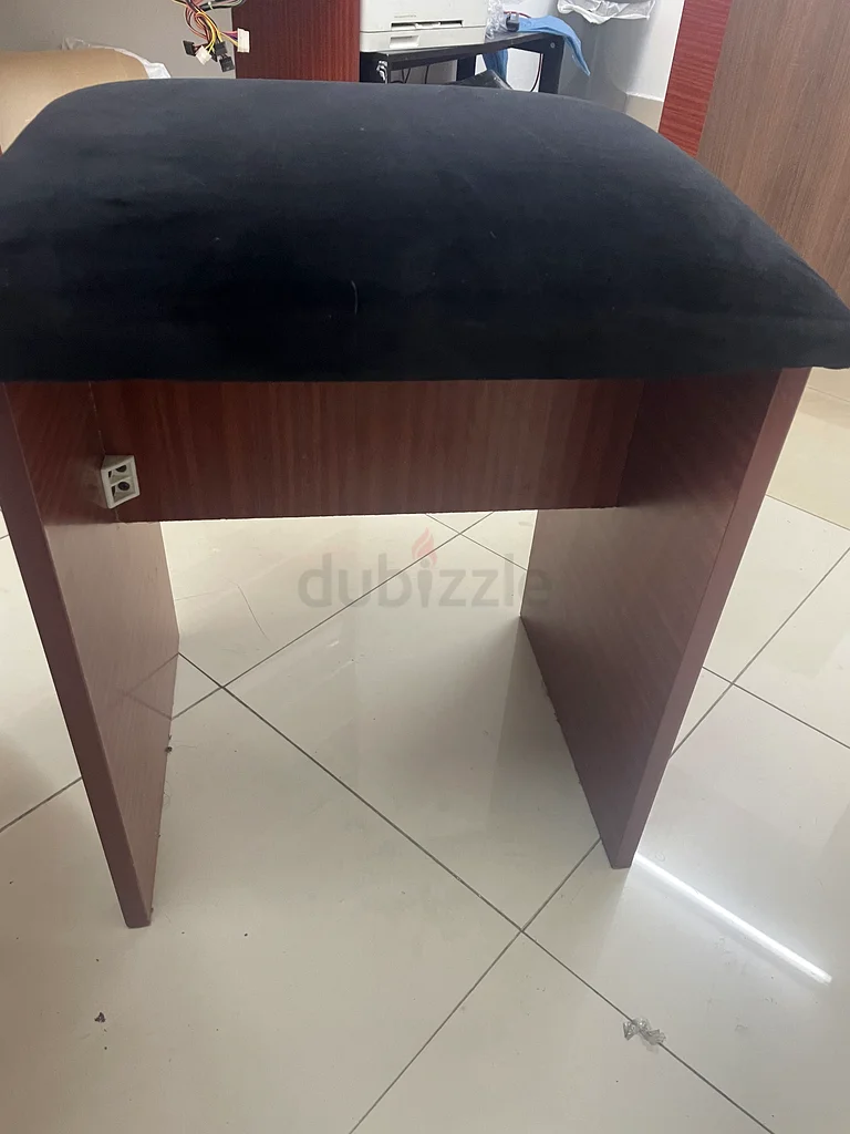 Stylish Black Velvet Stool for Your Home!63219829423105111