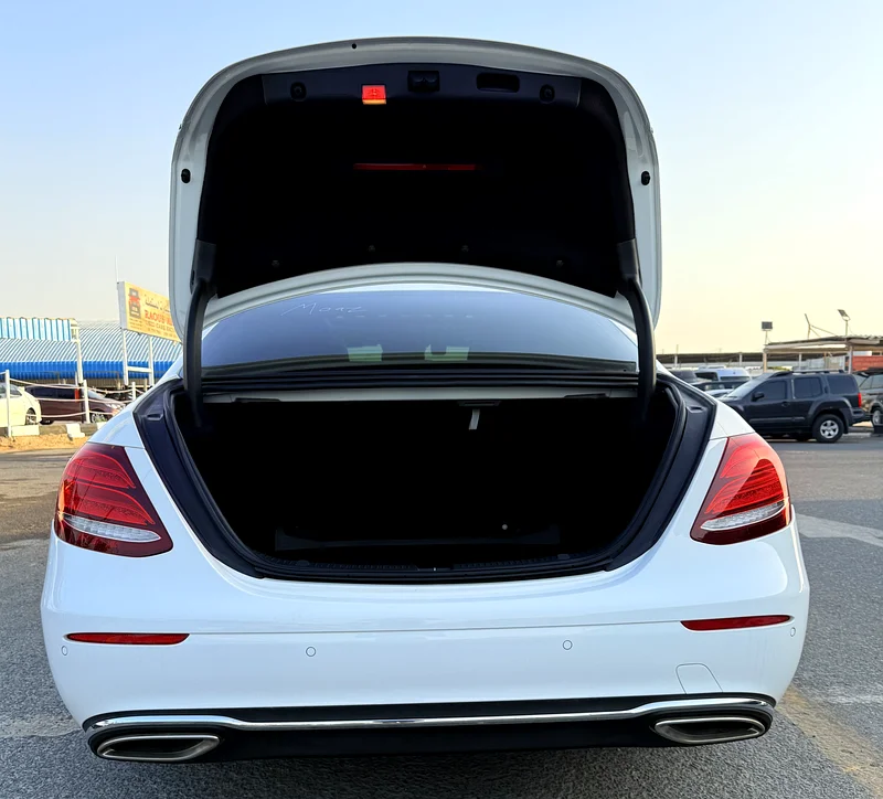 Mercedes E200 V4 2.0L Model 201863229644059907114