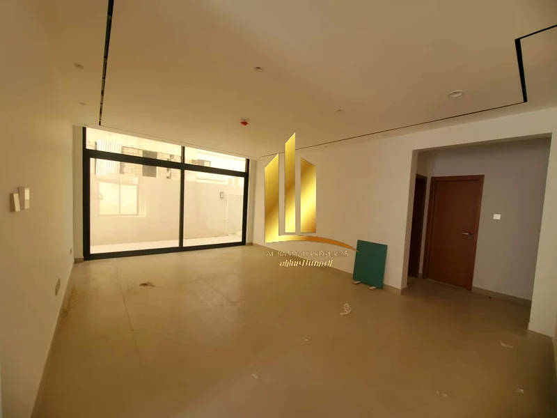 For sale, a luxurious villa with super deluxe finishing in Al-Hawshi, Sharjah, freehold for Arab brothers63205334409473113