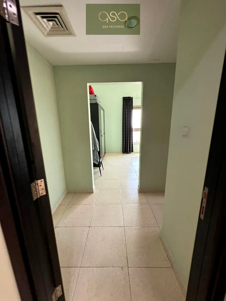 شقة واسعة مكونة من غرفتين نوم للبيع، مفروشة63170847289473111