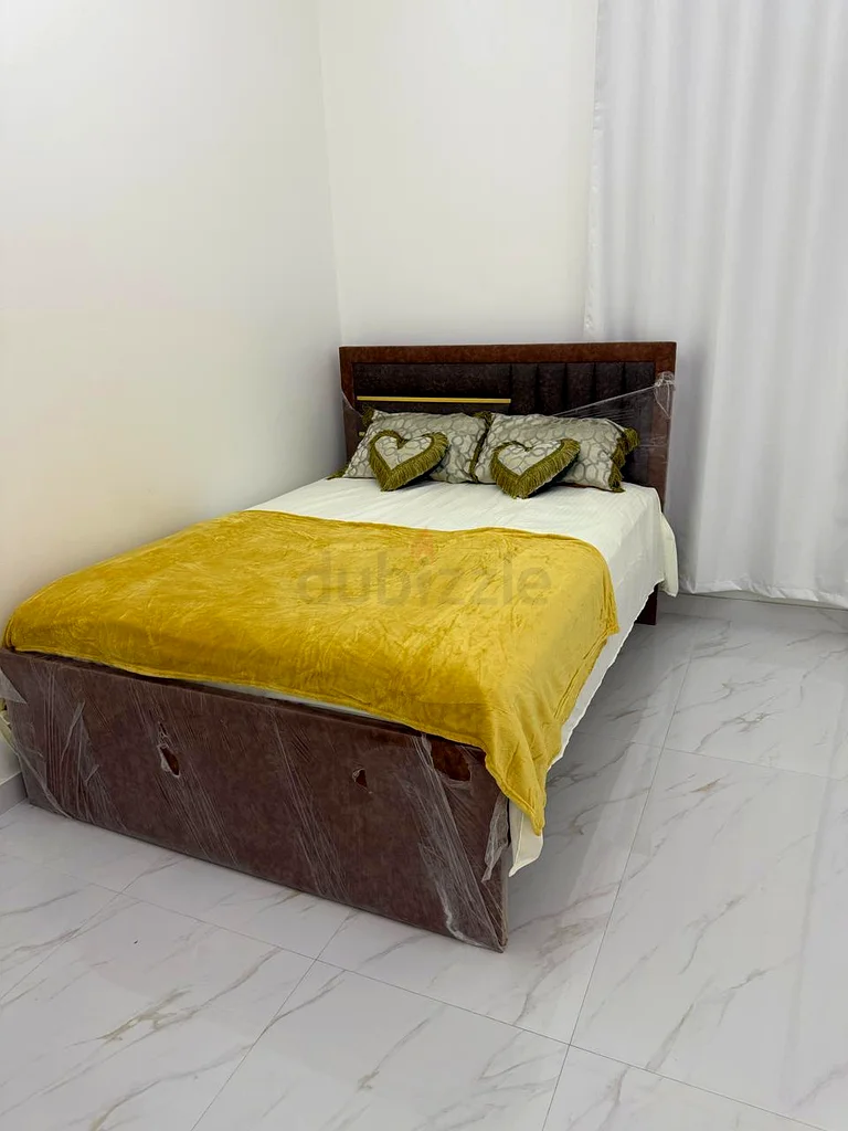 Direct from Owner- Spacious Studio Room, Free Dewa, Wifi, Parking63143965351041113