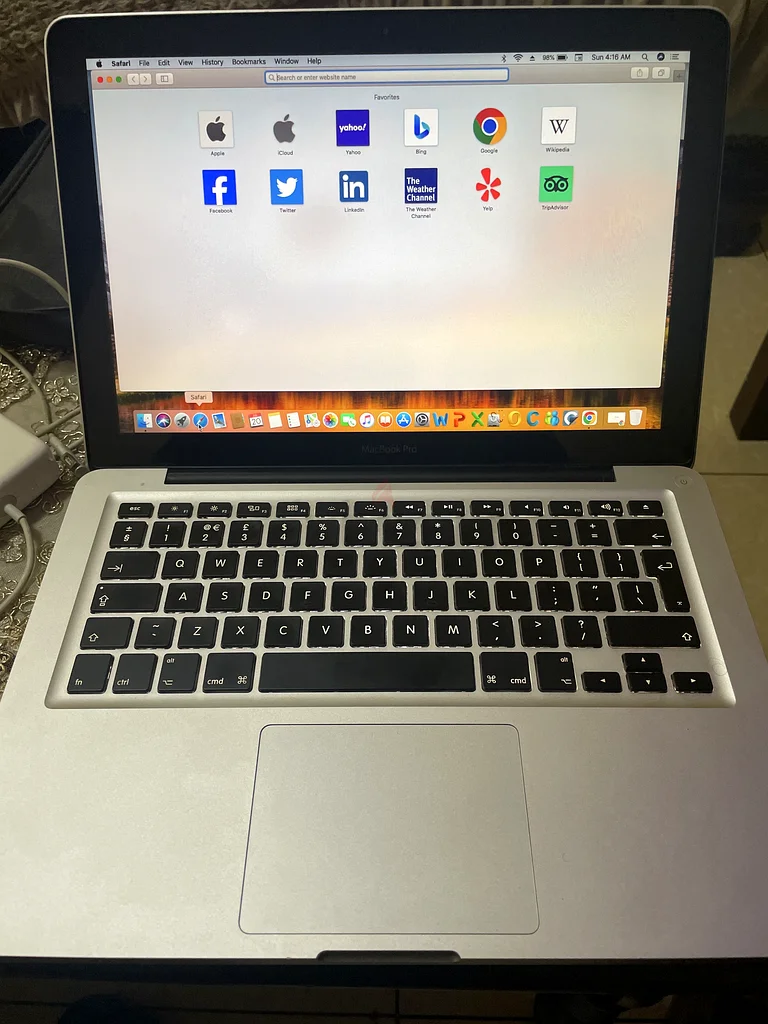 أبل ماك بوك برو - كمبيوتر محمول أنيق وقوي للبيع!63167117525634113