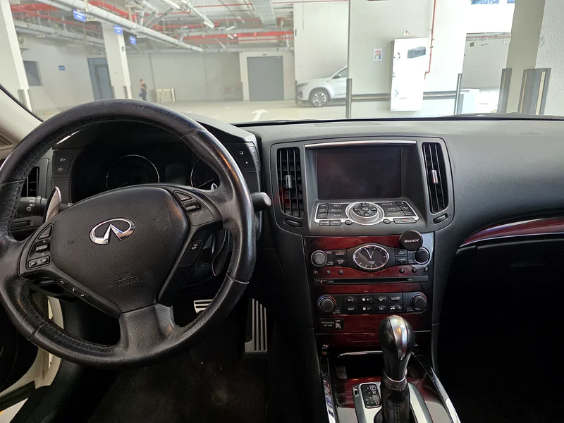 Infiniti Q60 2015 Covertible - Single Owner63154620324099114