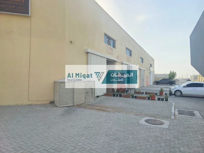 8 warehouses for sale in Sharjah - Al Sajaa area (Al Jalil)631956029226261124