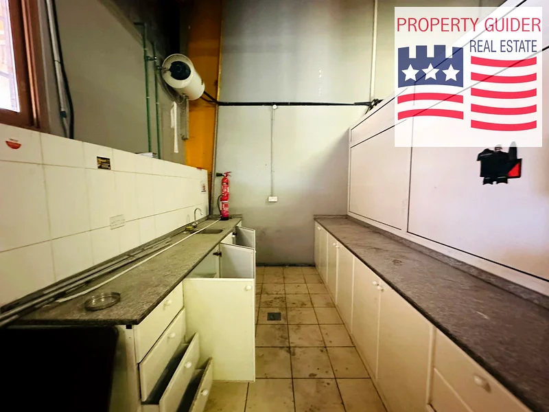 AC FITTED WAREHOUSE WITH OFFICE AND TOILET63164780120066114