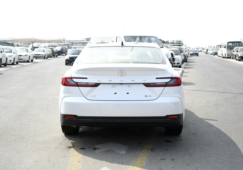 2025 - CAMRY LE 2.5L HYBRID WITH PANORAMIC ROOF - GCC63147688841729113