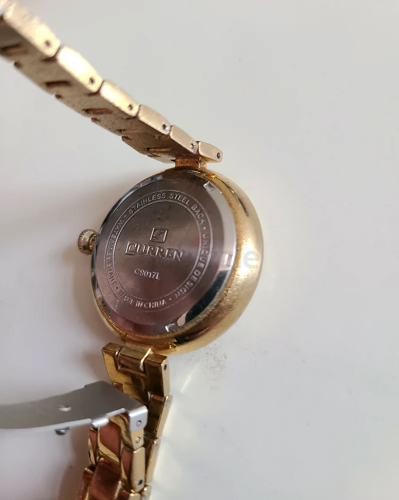 Elegant Gold Tone Womens Watch - Timeless Style!63240631990530113