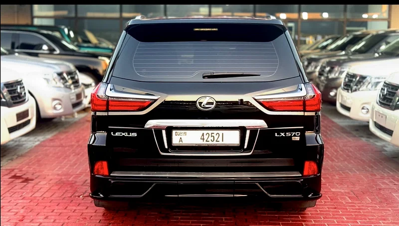 2019 لكزس LX570 إصدار S SIGNATURE مع سجل صيانة كامل63232140082561114