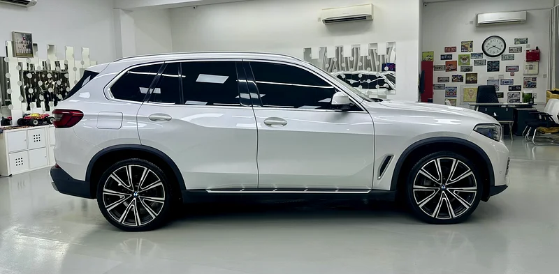 individual bmw X5..fresh service..original paint..fully loaded63159711335939112